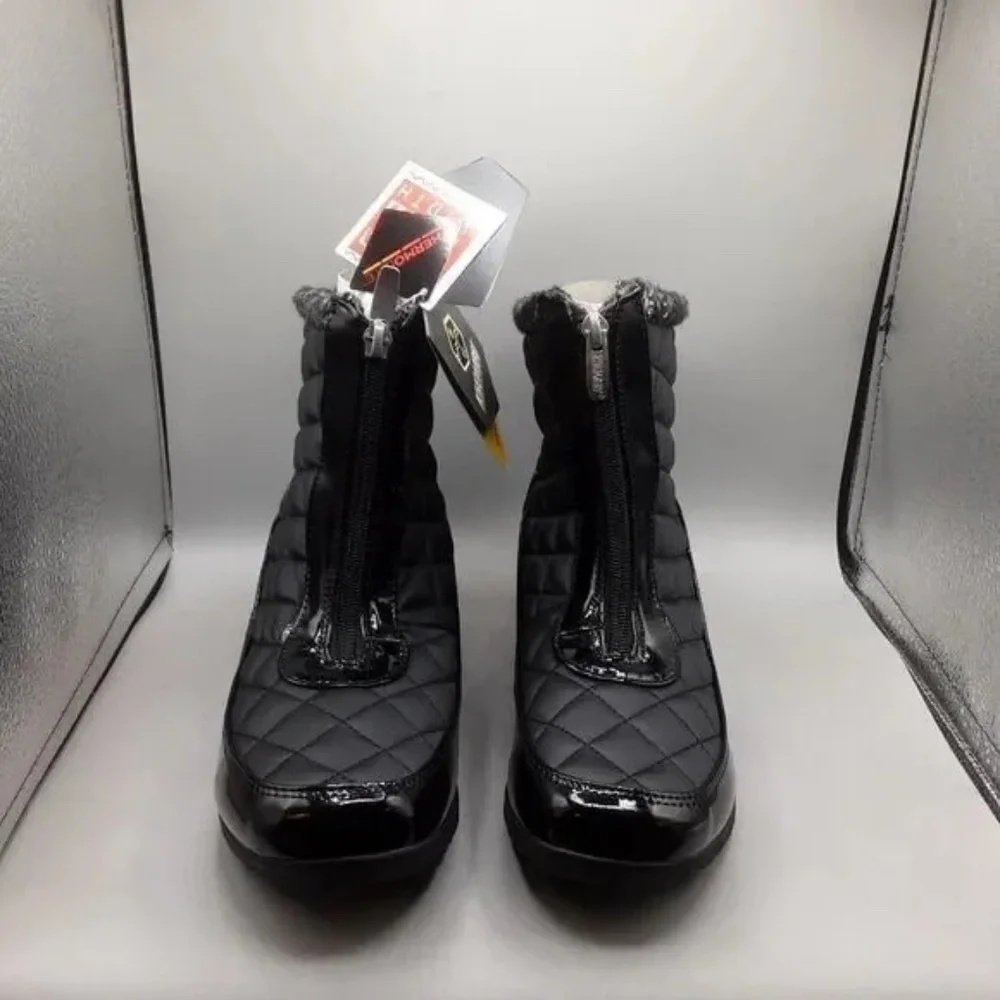 New Khombu Women's Shoe Ankle Boots Bootie Megan Waterproof Front Zip NIB Black - Picture 8 of 8